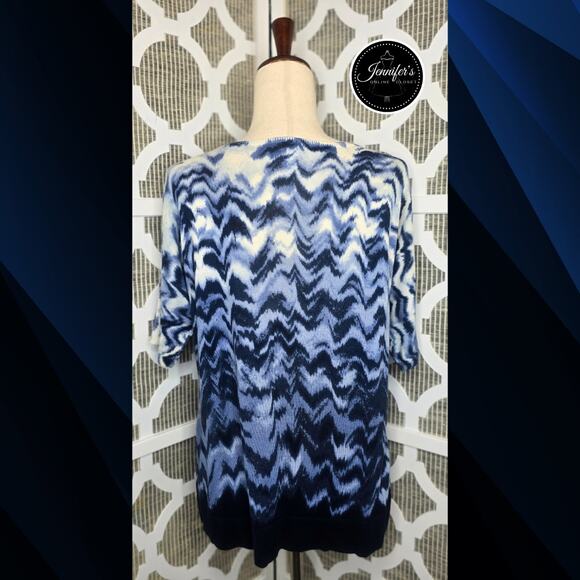 Chico's Blue & White Ombre Flame Stitch Short Dolman Sleeve Sweater Size 0=S/4 - Picture 7 of 10